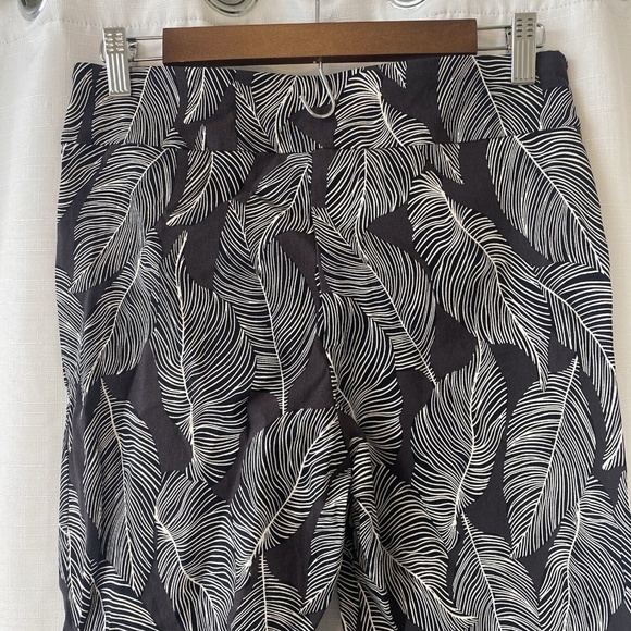 Krazy Larry Pull-On Ankle Pants - Black Feather Size 8 $135 - Picture 8 of 11